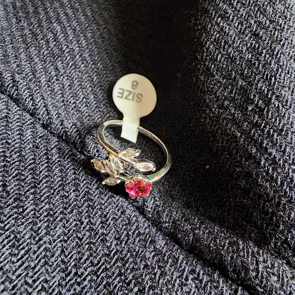 Fragrant Jewels Silver Flower Ring - Picture 2 of 2